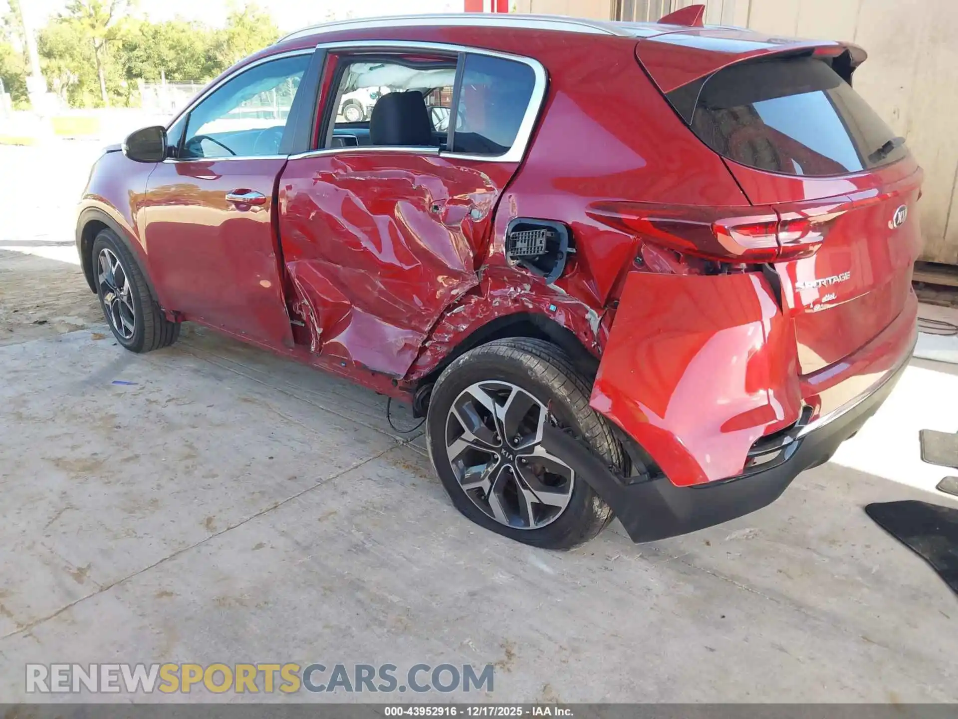 3 Photograph of a damaged car KNDPN3AC2M7868606 KIA SPORTAGE 2021