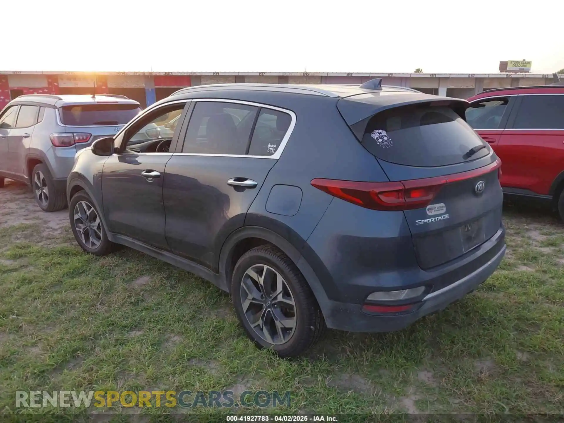 3 Photograph of a damaged car KNDPN3AC6M7929407 KIA SPORTAGE 2021
