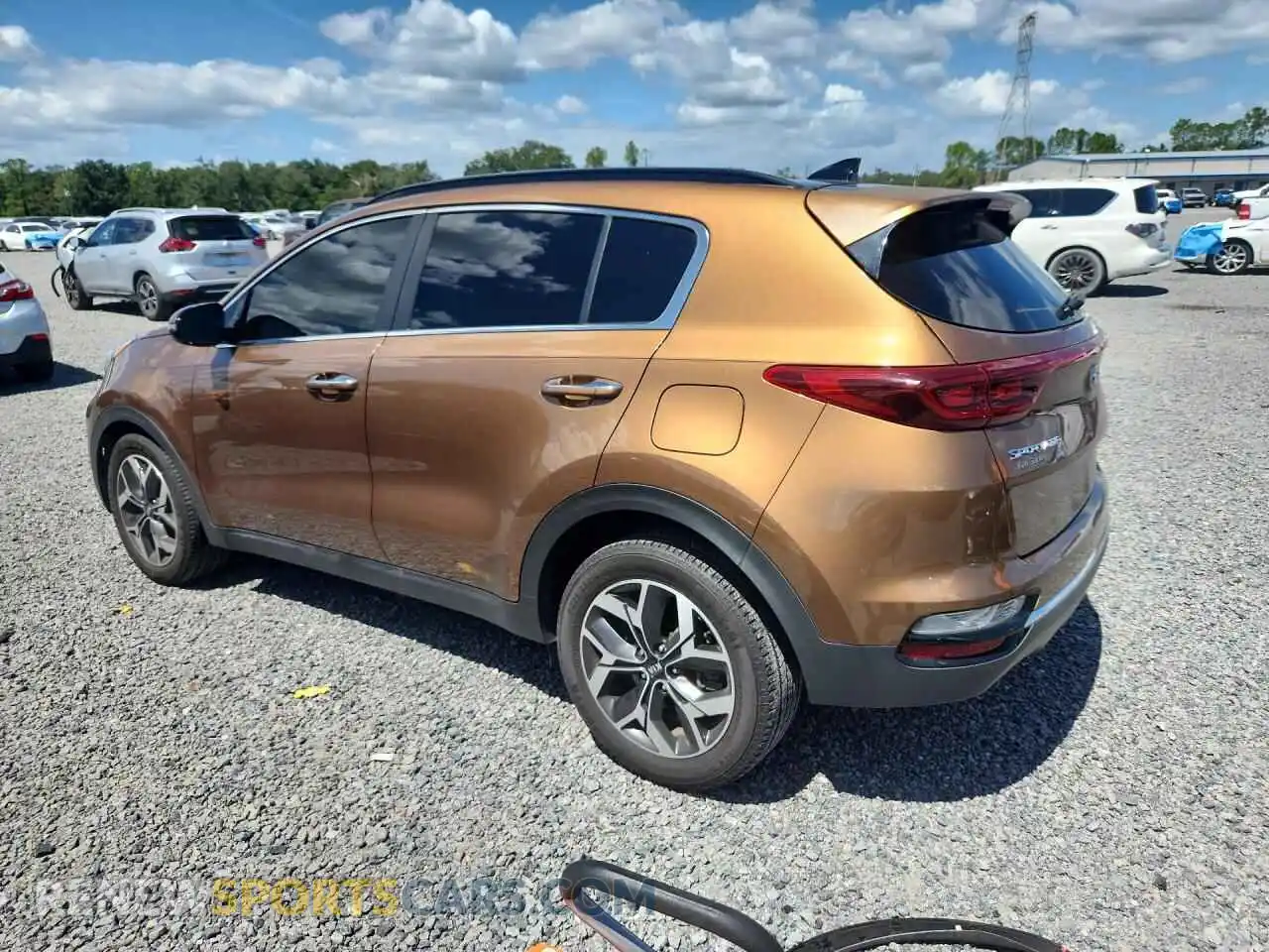 2 fotografías del automóvil dañado KNDPN3AC7M7857682 KIA SPORTAGE 2021