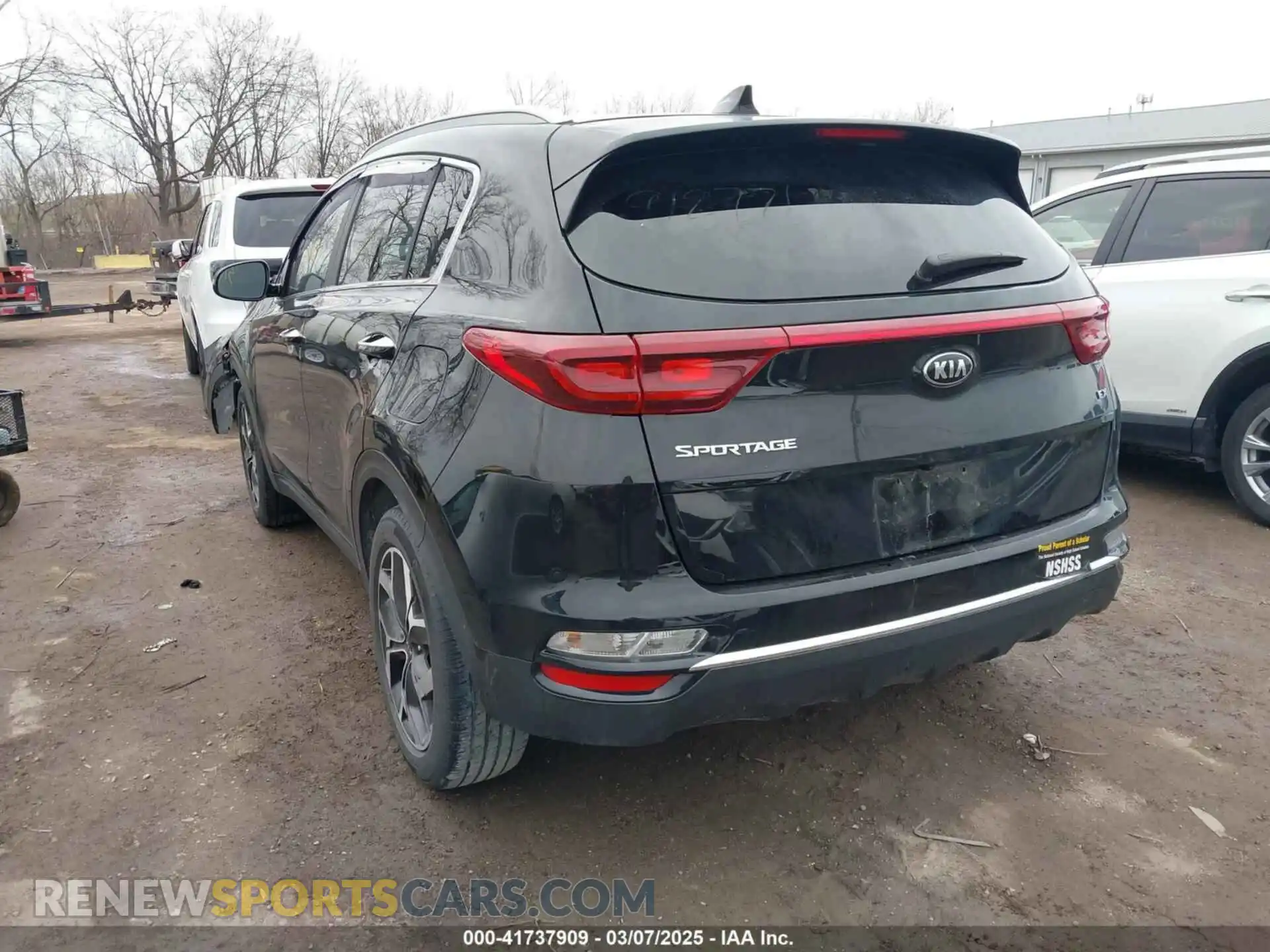 3 Photograph of a damaged car KNDPN3AC8M7912771 KIA SPORTAGE 2021
