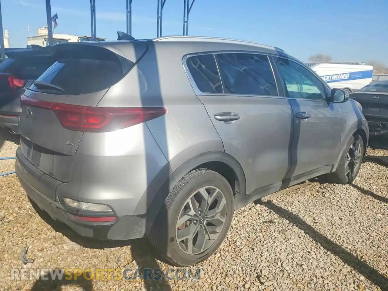 3 Photograph of a damaged car KNDPN3ACXM7921374 KIA SPORTAGE 2021