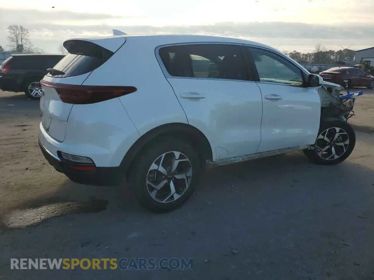 3 Photograph of a damaged car KNDPM3AC7N7028504 KIA SPORTAGE 2022