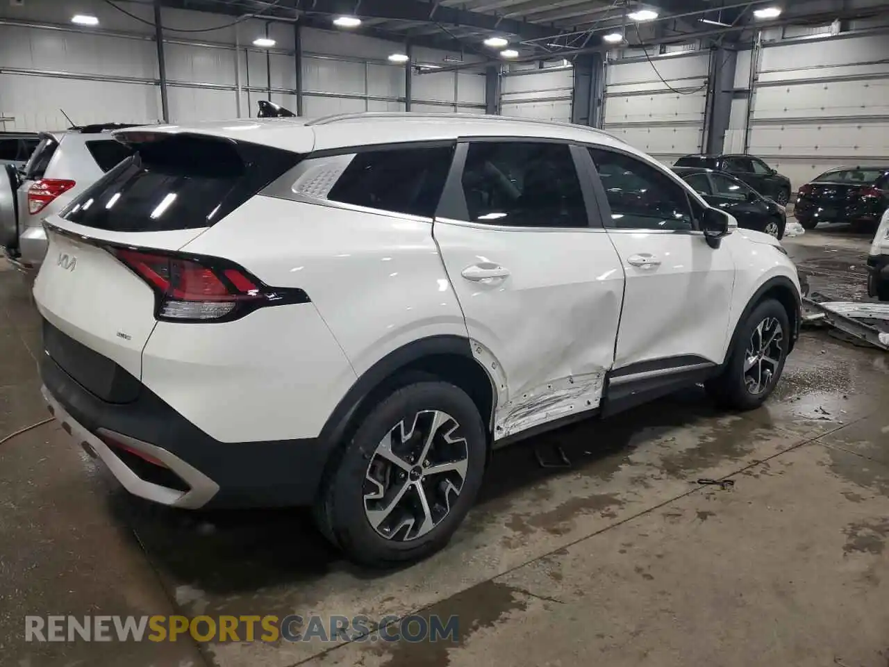 3 Photograph of a damaged car KNDPVCAG1P7087311 KIA SPORTAGE 2023