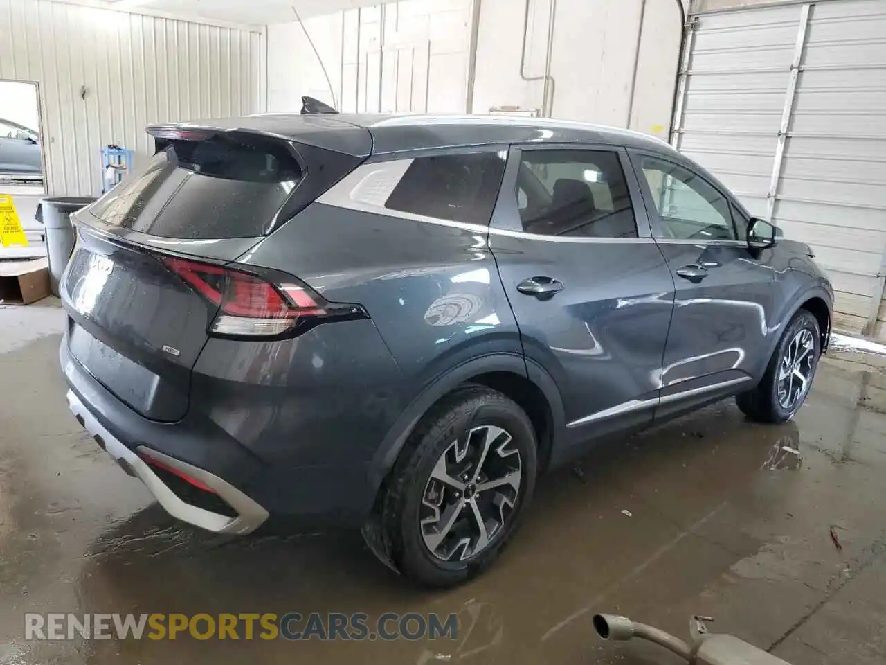 3 fotografías del automóvil dañado KNDPVCAG2P7012570 KIA SPORTAGE 2023