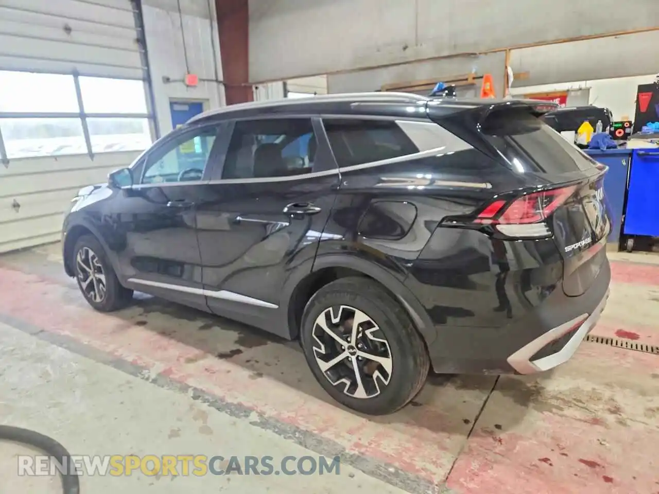 2 Фотография поврежденного автомобиля KNDPVCAG2P7069058 KIA SPORTAGE 2023