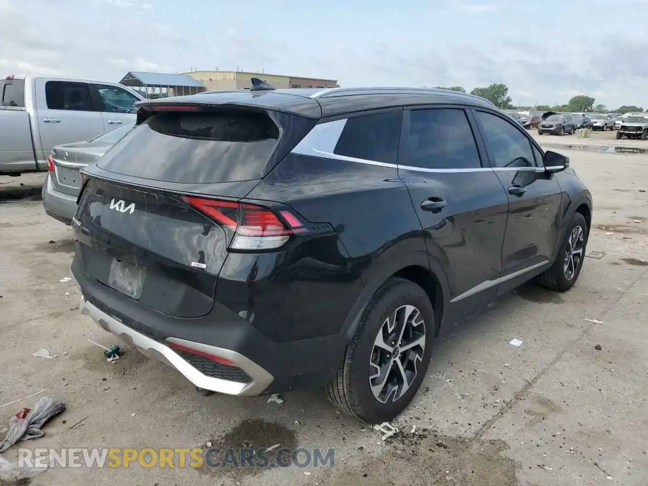 3 Photograph of a damaged car KNDPVCAG3P7051734 KIA SPORTAGE 2023