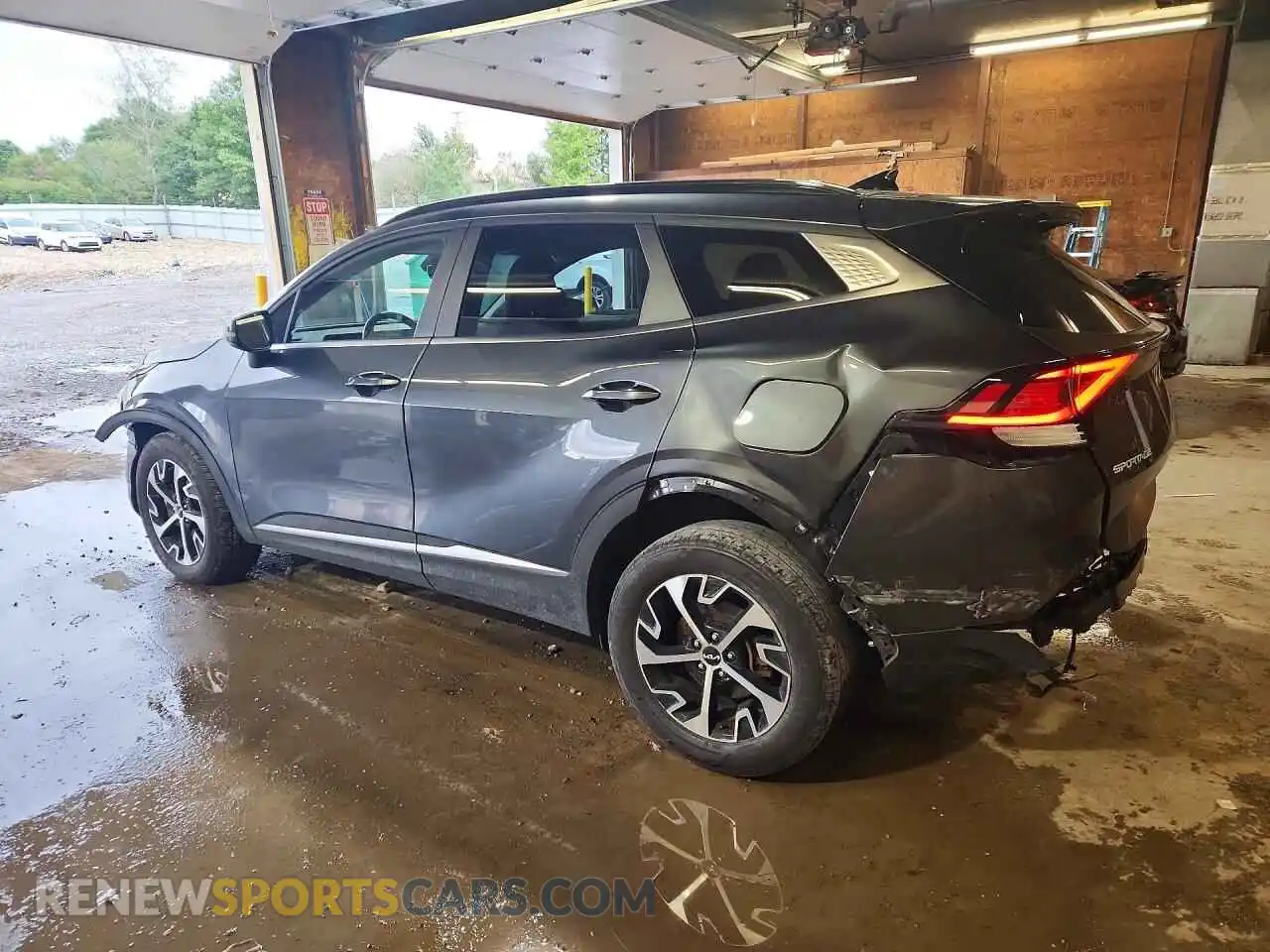 2 Photograph of a damaged car KNDPVCAG3P7078433 KIA SPORTAGE 2023
