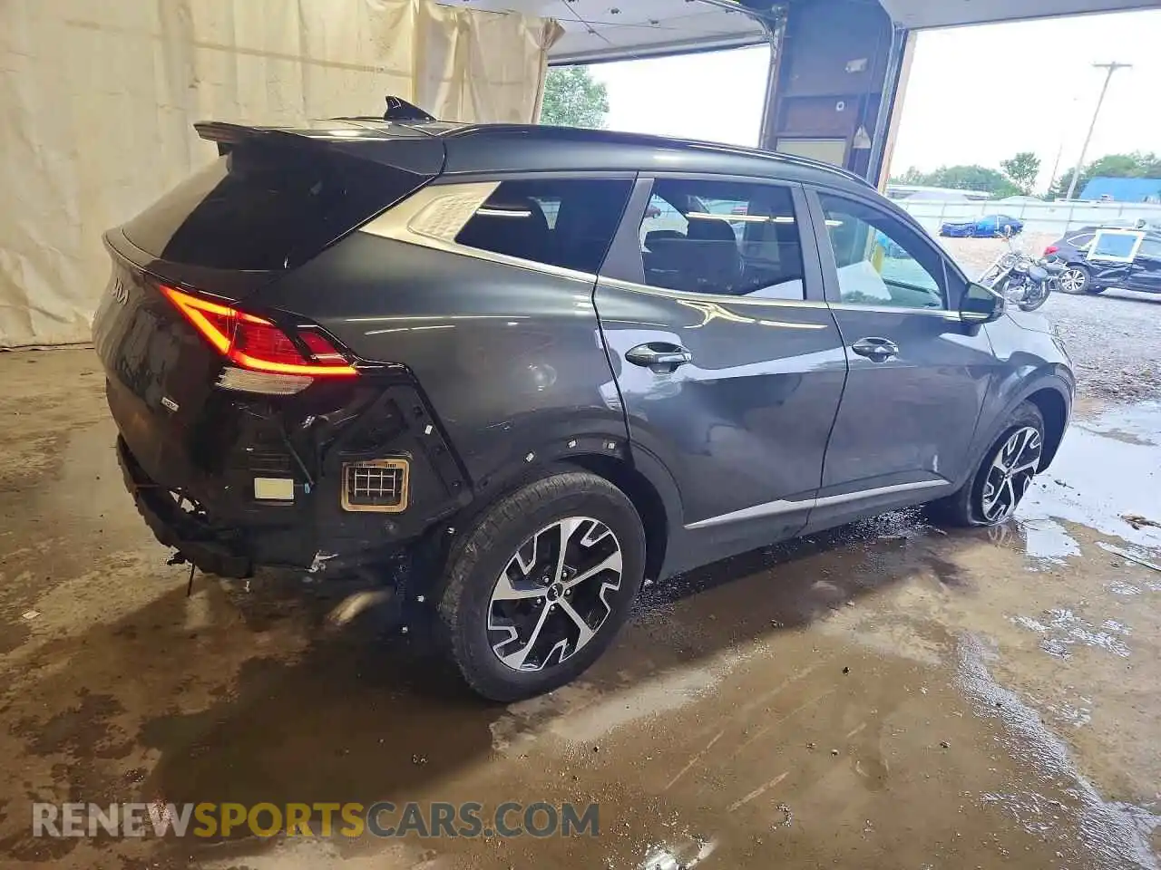 3 Photograph of a damaged car KNDPVCAG3P7078433 KIA SPORTAGE 2023