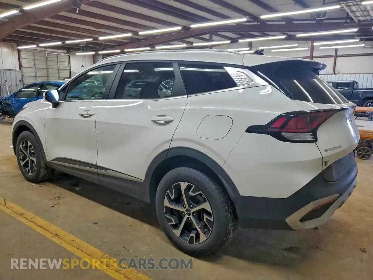 2 Фотография поврежденного автомобиля KNDPVCAG3P7084488 KIA SPORTAGE 2023