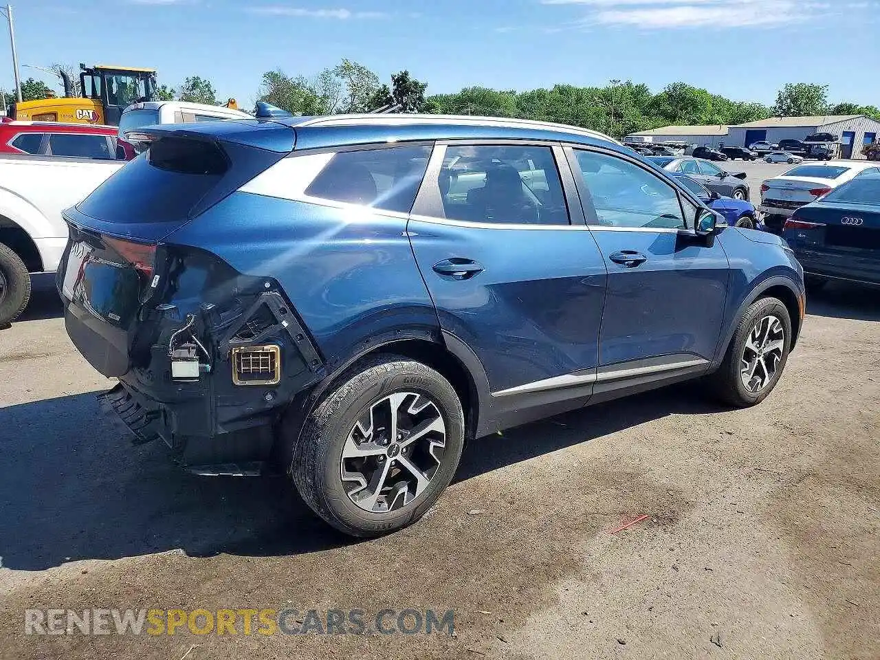 3 Фотография поврежденного автомобиля KNDPVCAG3P7098097 KIA SPORTAGE 2023