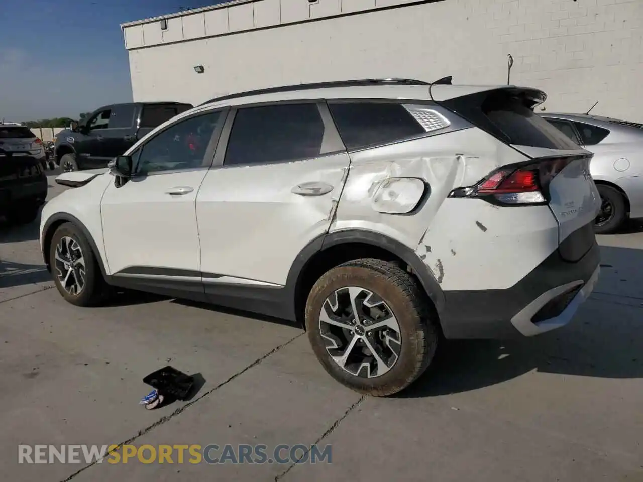 2 Photograph of a damaged car KNDPVCAG4P7026101 KIA SPORTAGE 2023