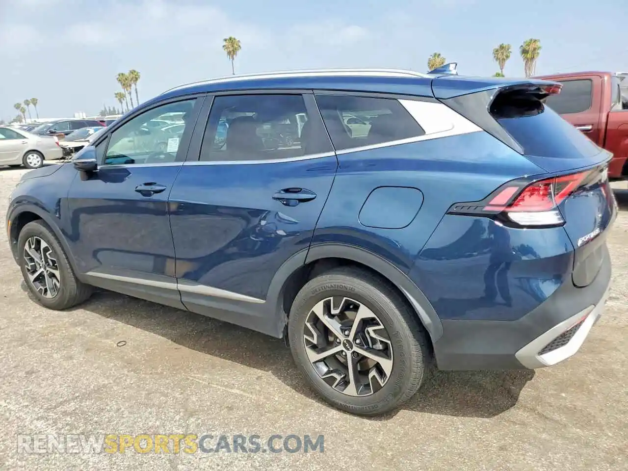 2 fotografías del automóvil dañado KNDPVCAG4P7029368 KIA SPORTAGE 2023