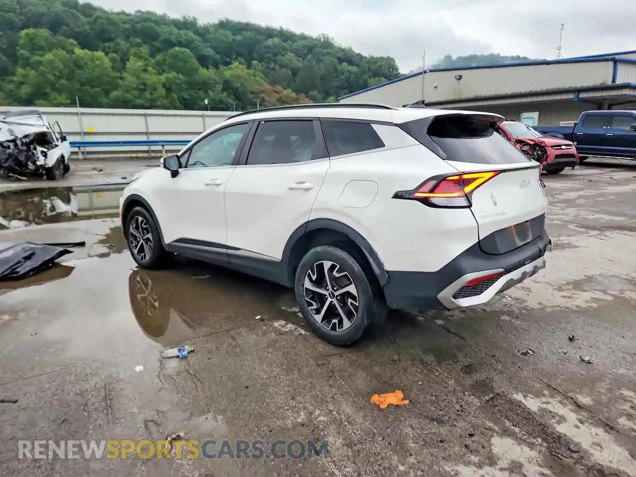 2 Фотография поврежденного автомобиля KNDPVCAG4P7033503 KIA SPORTAGE 2023