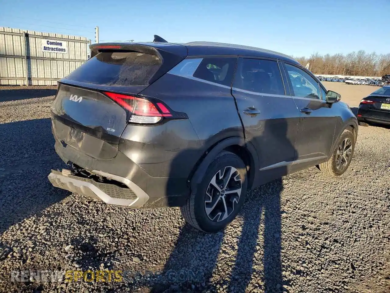 3 fotografías del automóvil dañado KNDPVCAG4P7083480 KIA SPORTAGE 2023