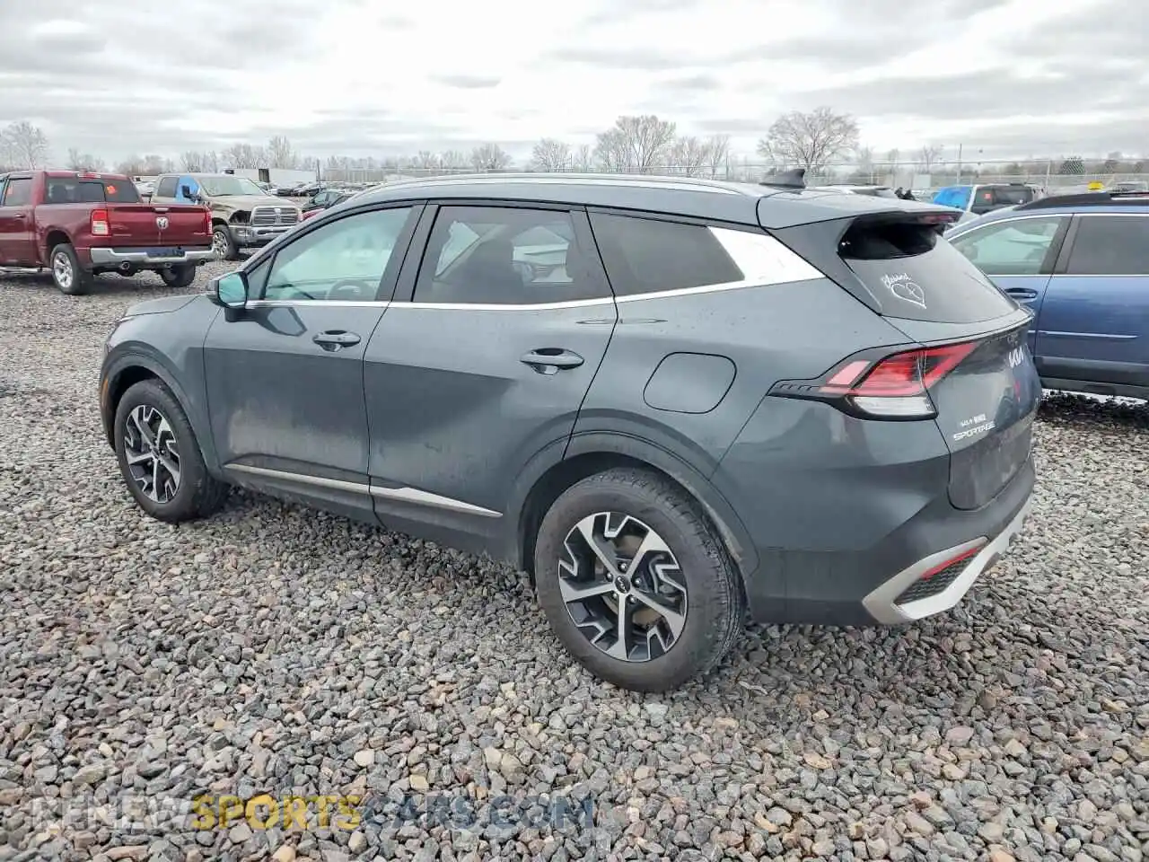 2 fotografías del automóvil dañado KNDPVCAG4P7103095 KIA SPORTAGE 2023