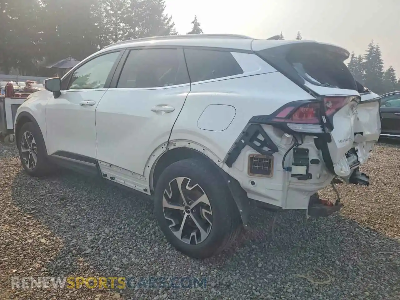 2 Photograph of a damaged car KNDPVCAG5P7061133 KIA SPORTAGE 2023