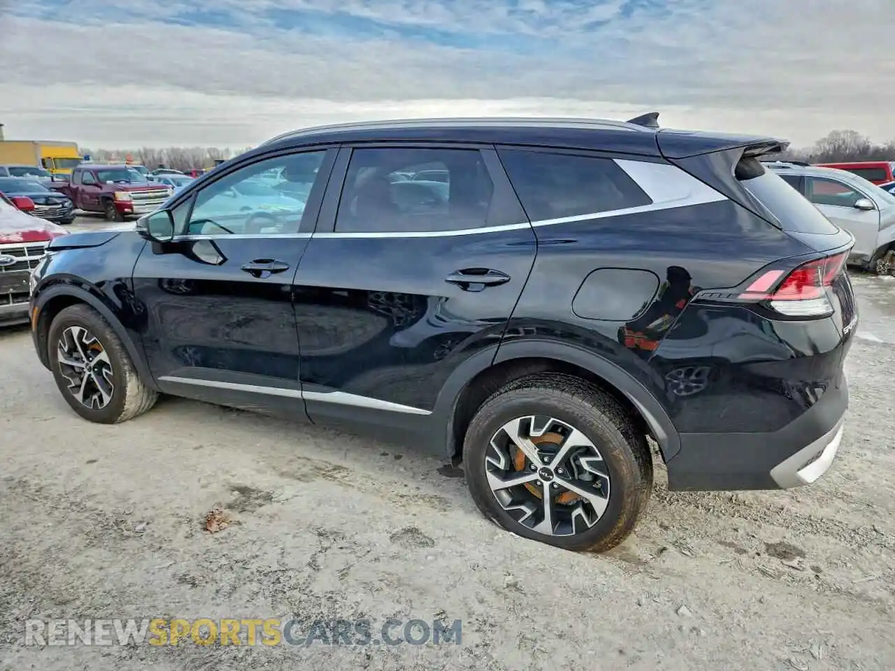 2 Photograph of a damaged car KNDPVCAG5P7098134 KIA SPORTAGE 2023