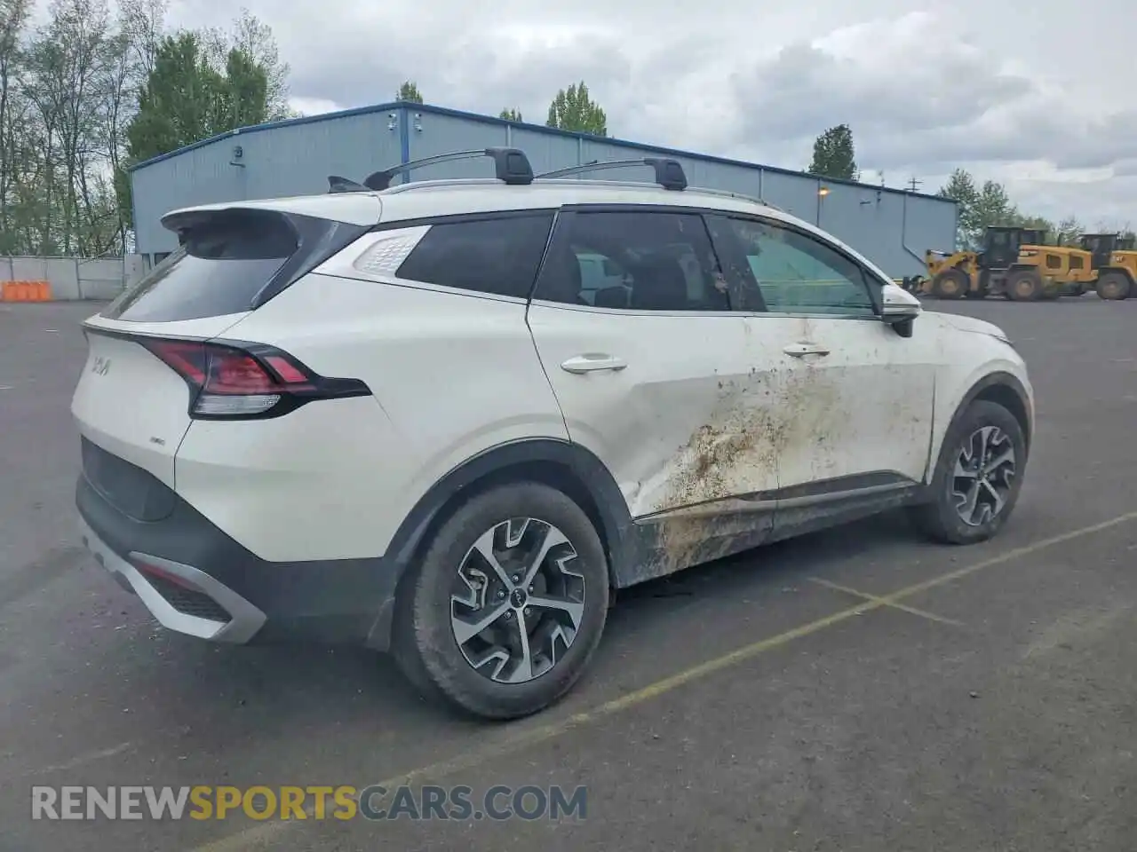 3 Photograph of a damaged car KNDPVCAG5P7109164 KIA SPORTAGE 2023