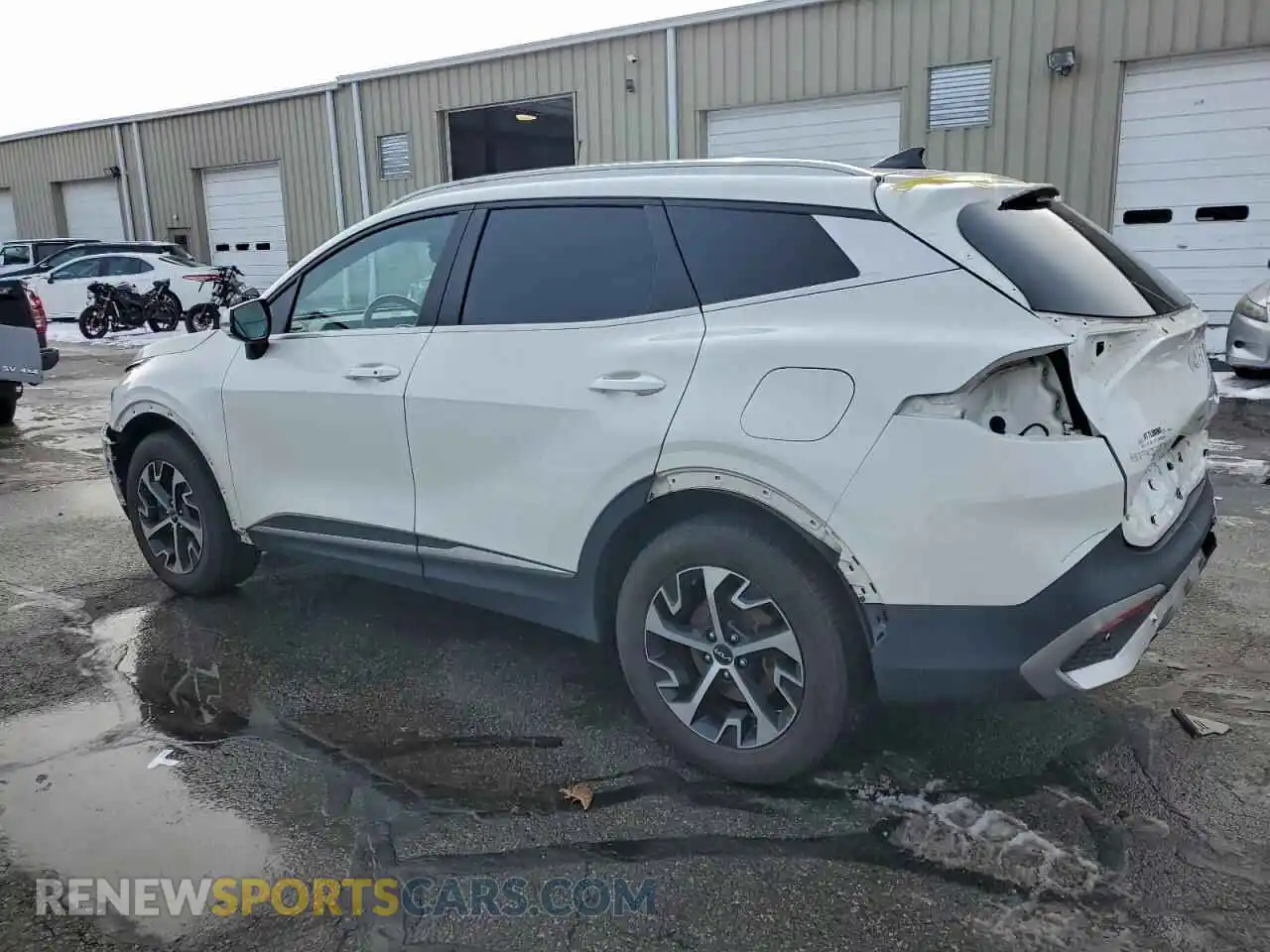2 Photograph of a damaged car KNDPVCAG6P7013902 KIA SPORTAGE 2023