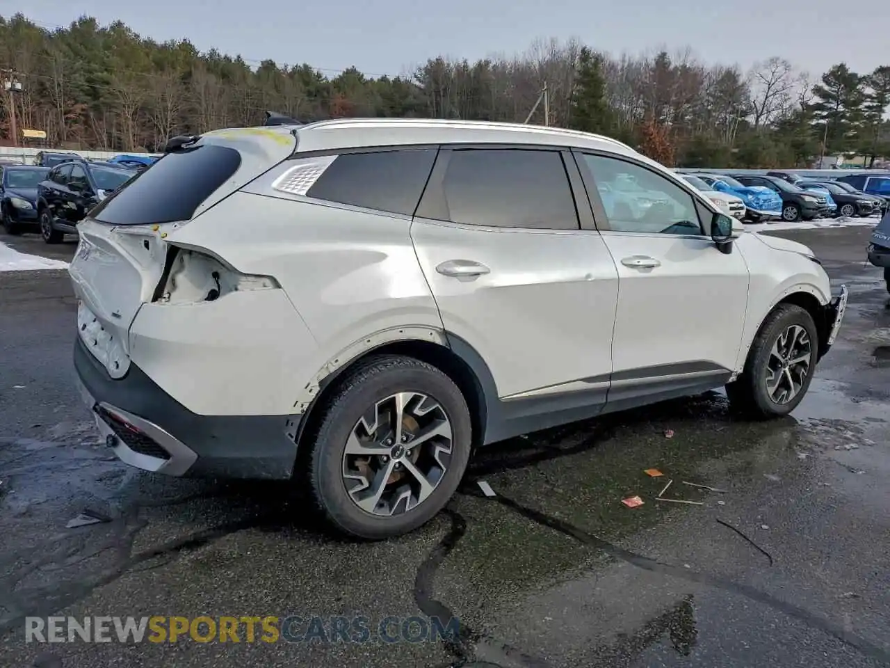 3 Photograph of a damaged car KNDPVCAG6P7013902 KIA SPORTAGE 2023
