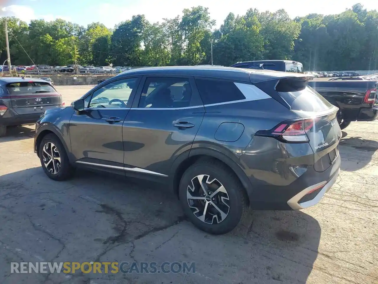 2 Фотография поврежденного автомобиля KNDPVCAG6P7106225 KIA SPORTAGE 2023