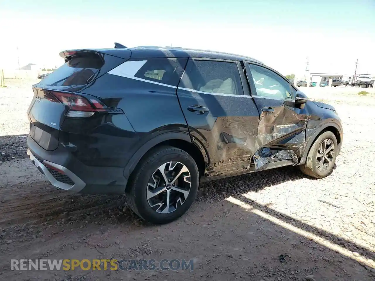 3 Photograph of a damaged car KNDPVCAG6P7113997 KIA SPORTAGE 2023
