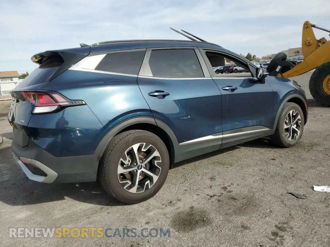 3 Photograph of a damaged car KNDPVCAG7P7013049 KIA SPORTAGE 2023