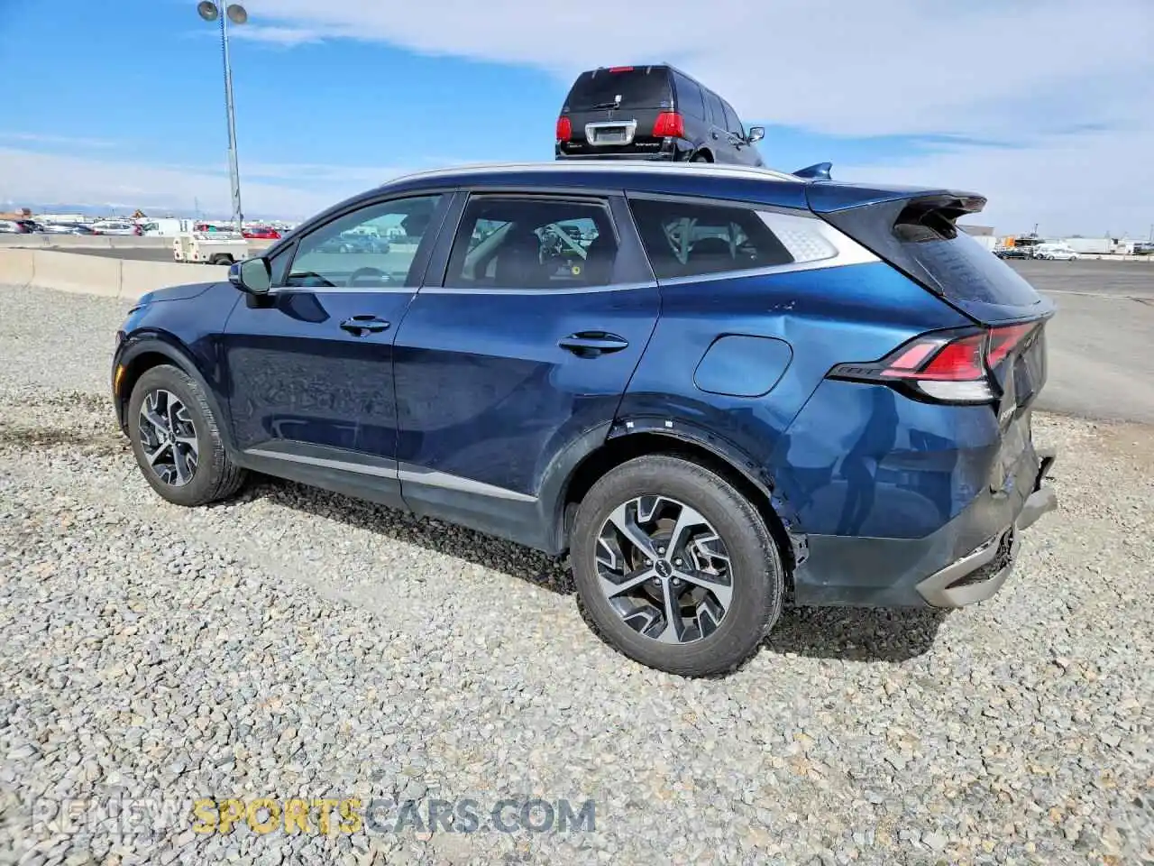 2 Photograph of a damaged car KNDPVCAG7P7033933 KIA SPORTAGE 2023