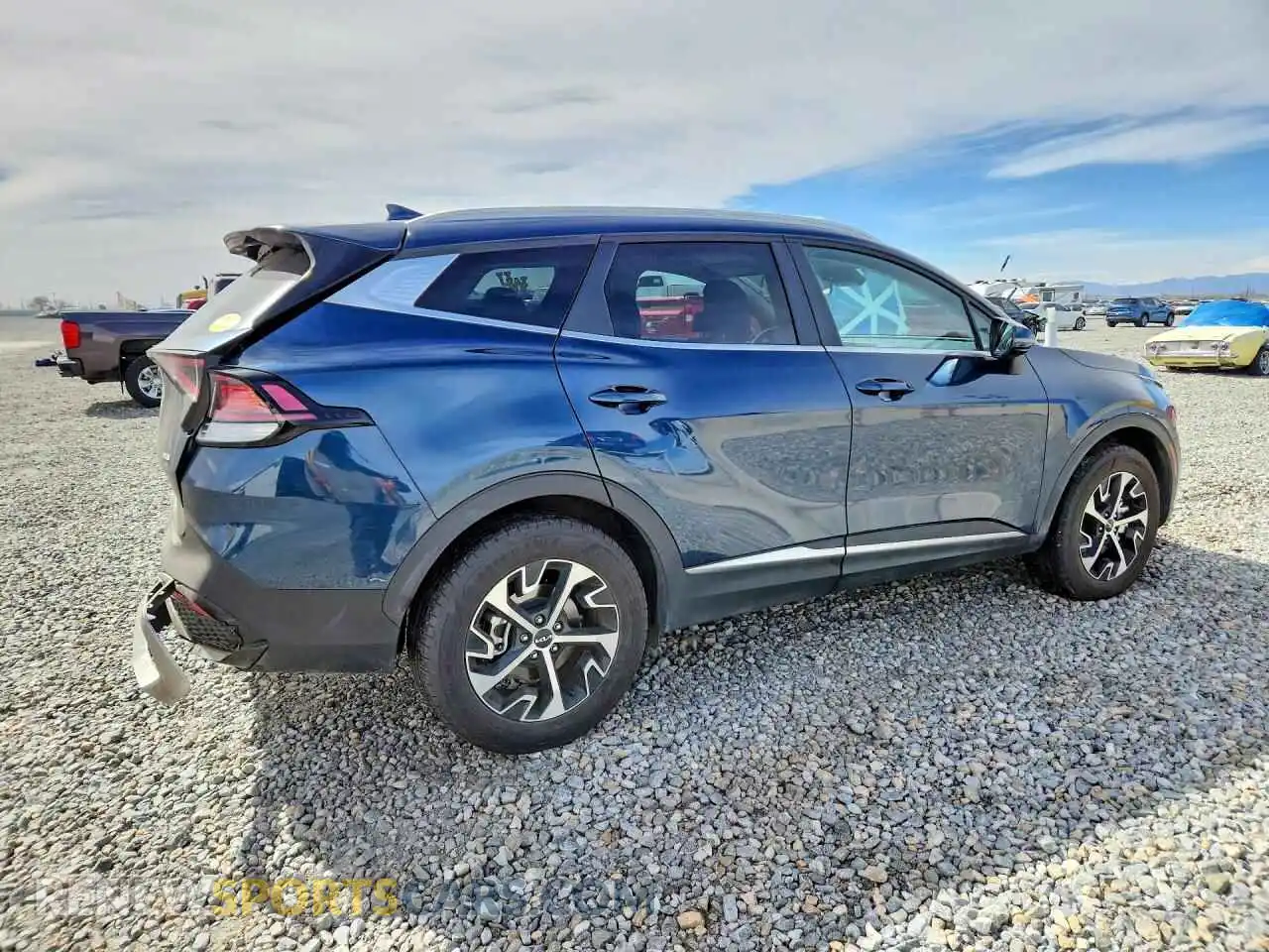 3 Photograph of a damaged car KNDPVCAG7P7033933 KIA SPORTAGE 2023