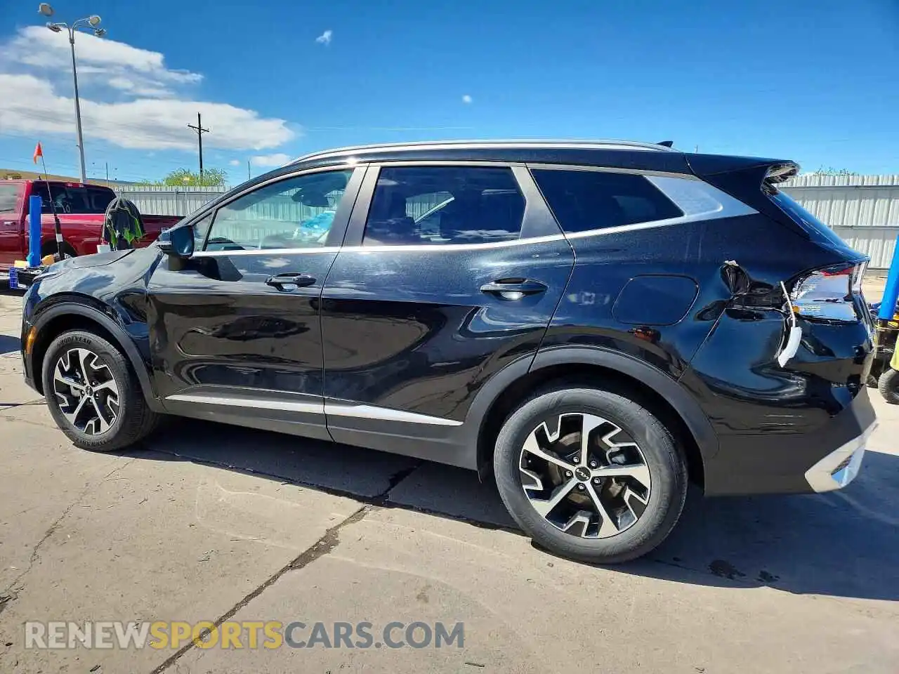 2 Photograph of a damaged car KNDPVCAG7P7057228 KIA SPORTAGE 2023