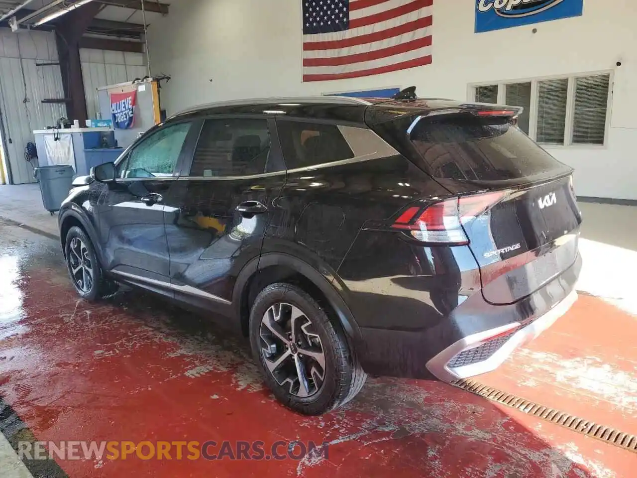2 Photograph of a damaged car KNDPVCAG7P7069766 KIA SPORTAGE 2023
