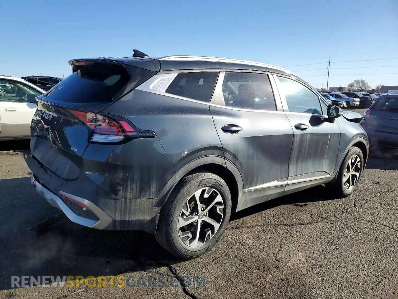3 Photograph of a damaged car KNDPVCAG7P7072229 KIA SPORTAGE 2023