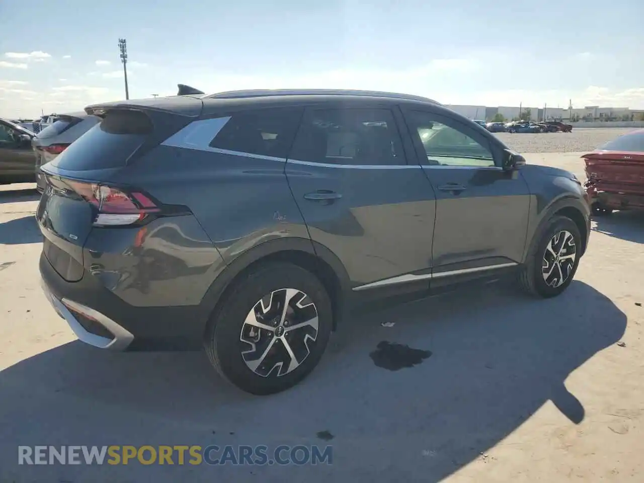 3 fotografías del automóvil dañado KNDPVCAG8P7098242 KIA SPORTAGE 2023