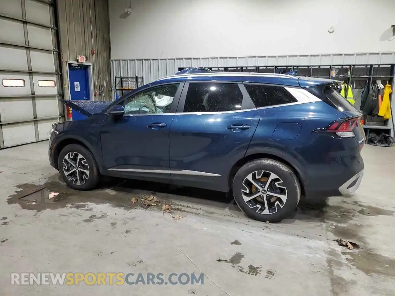 2 Фотография поврежденного автомобиля KNDPVCAG9P7012842 KIA SPORTAGE 2023