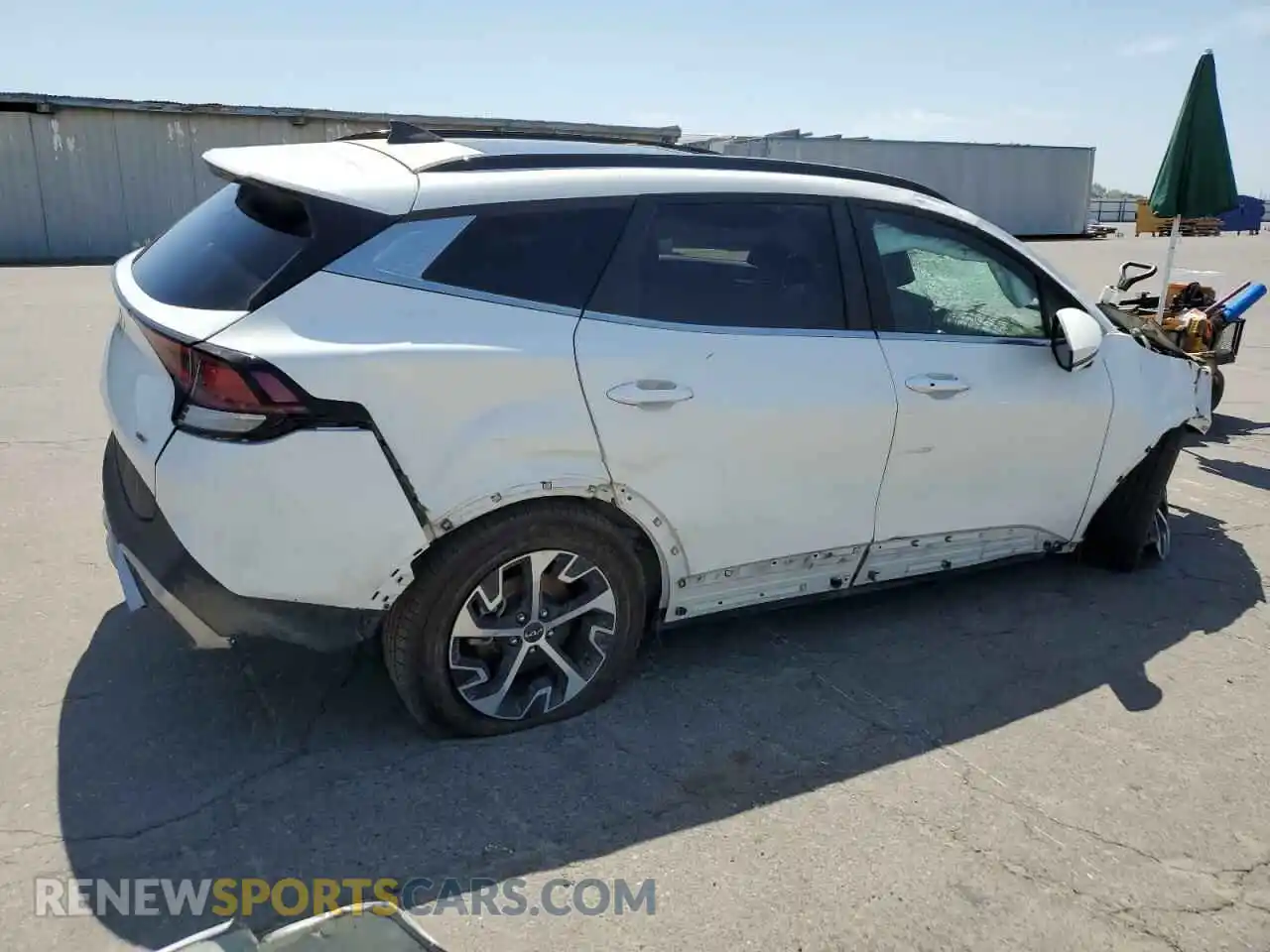 3 Photograph of a damaged car KNDPVCAG9P7025834 KIA SPORTAGE 2023