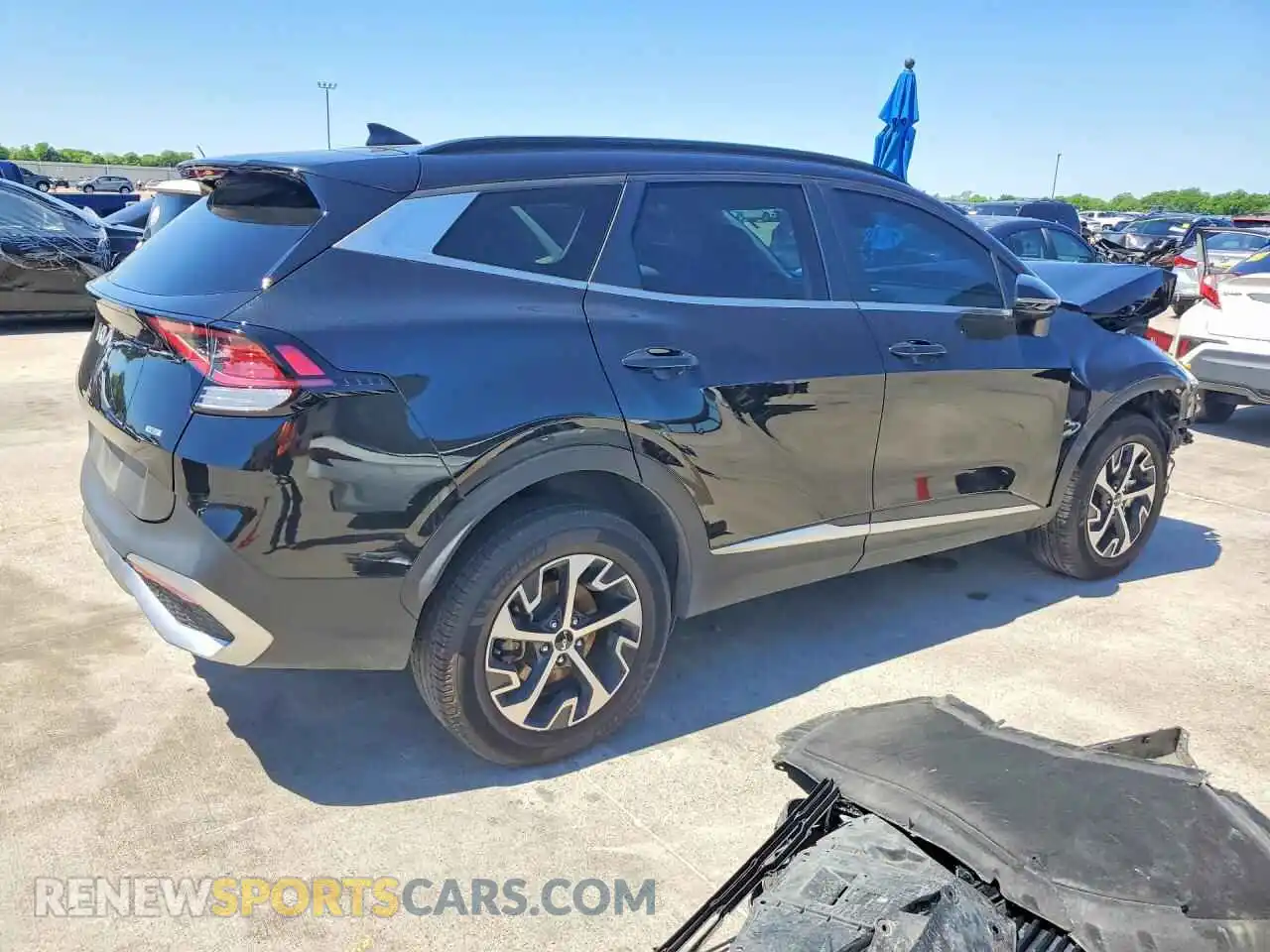 3 fotografías del automóvil dañado KNDPVCAG9P7050930 KIA SPORTAGE 2023