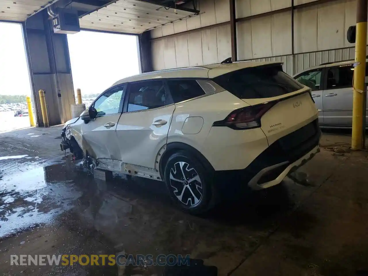 2 Photograph of a damaged car KNDPVCAG9P7109152 KIA SPORTAGE 2023