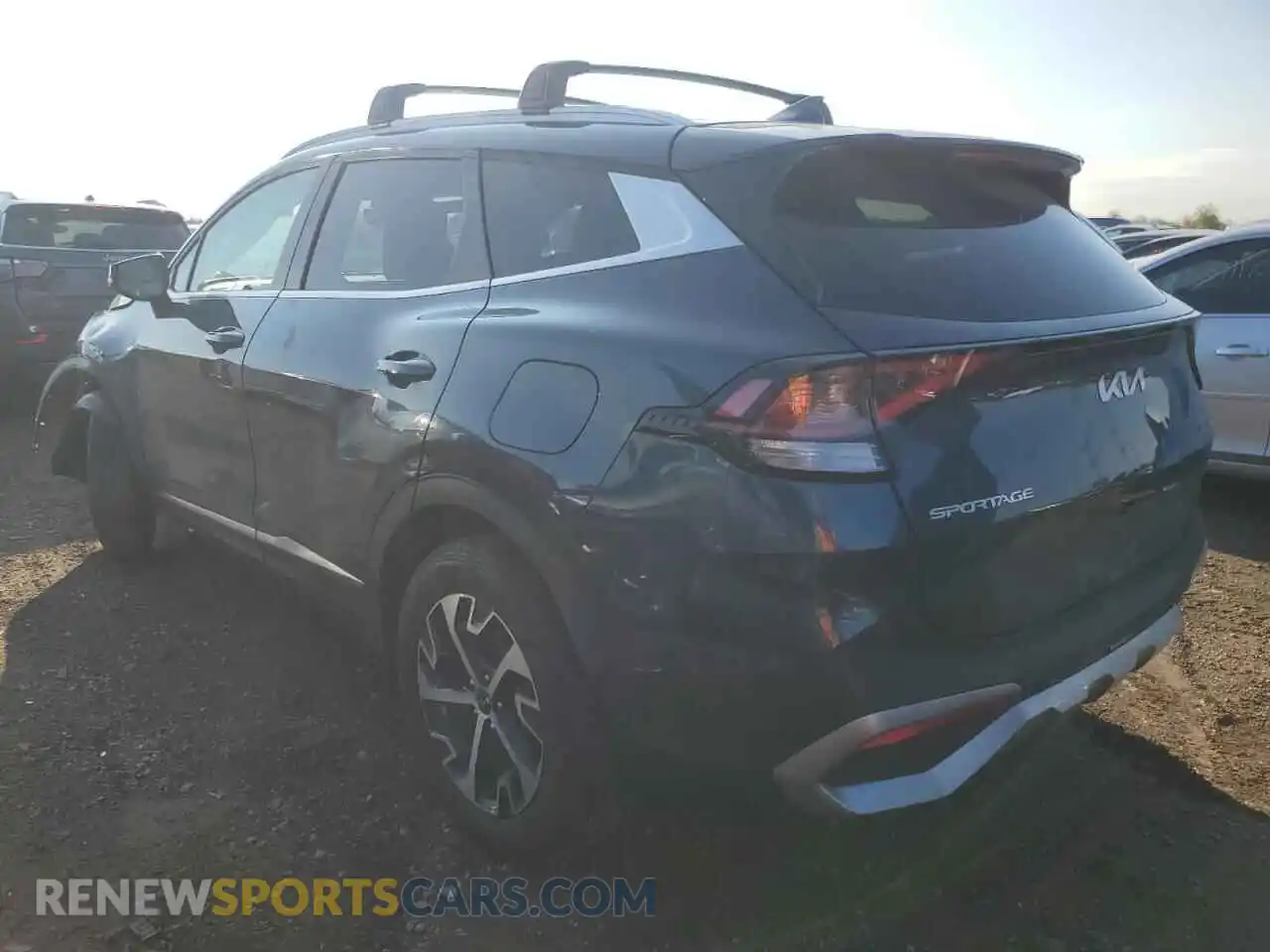 2 fotografías del automóvil dañado KNDPVCAG9P7110947 KIA SPORTAGE 2023