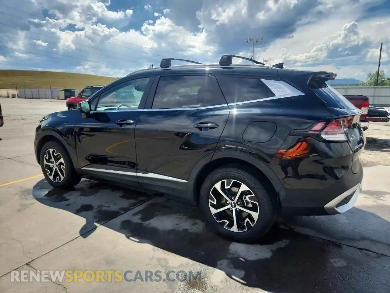 2 Photograph of a damaged car KNDPVCAGXP7068918 KIA SPORTAGE 2023