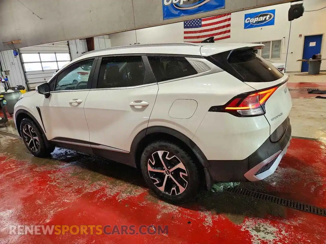 2 Photograph of a damaged car KNDPVCAGXP7088926 KIA SPORTAGE 2023