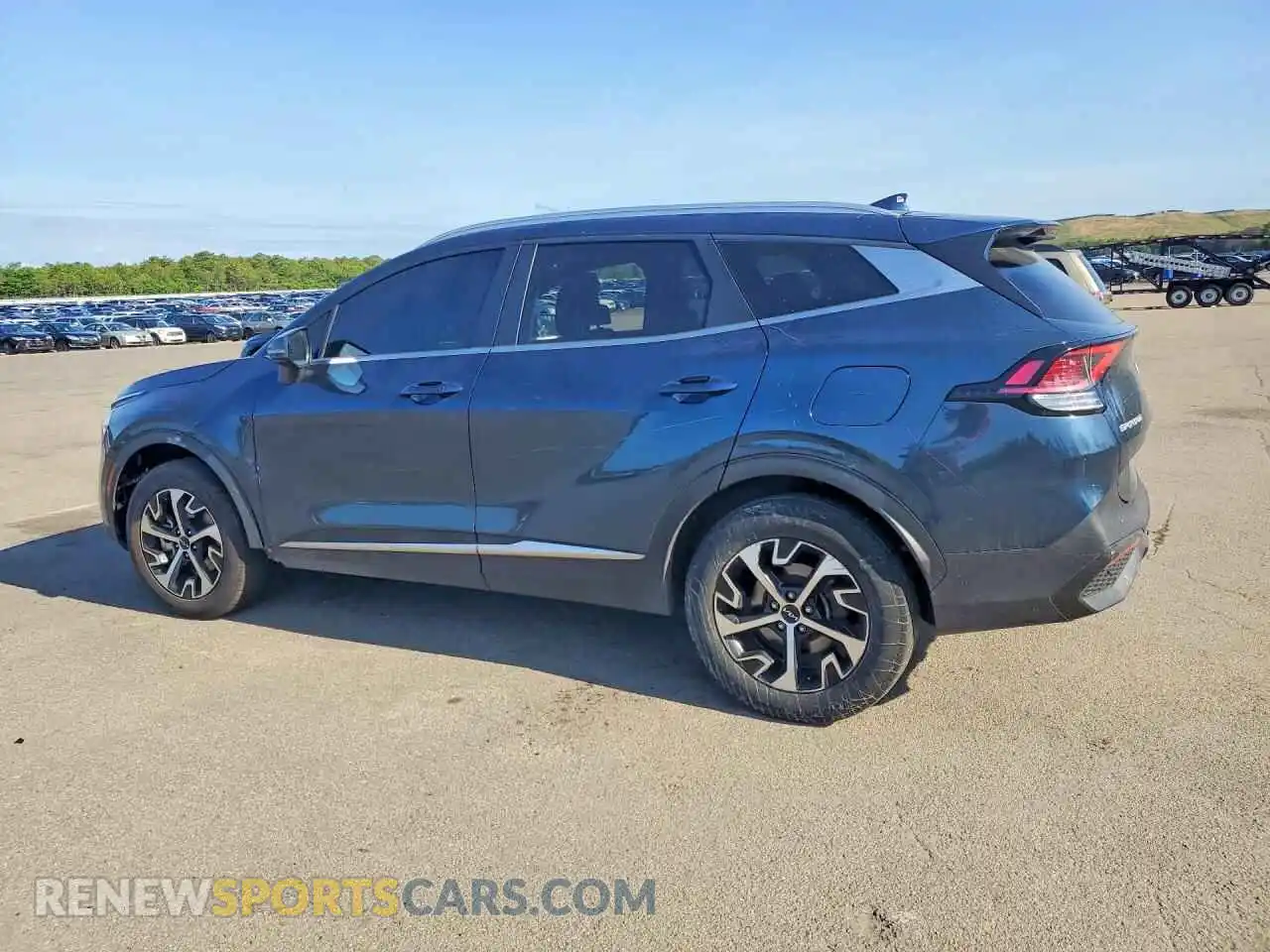 2 fotografías del automóvil dañado KNDPVCAGXP7106776 KIA SPORTAGE 2023
