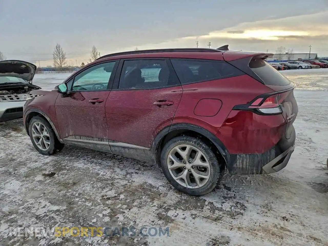 2 fotografías del automóvil dañado KNDPVDAH1P7062018 KIA SPORTAGE 2023