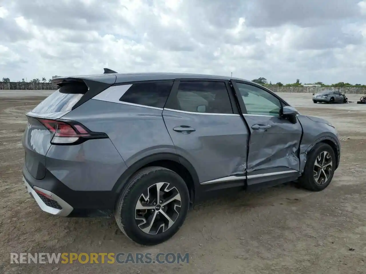 3 Photograph of a damaged car 5XYK33DF7RG167883 KIA SPORTAGE 2024