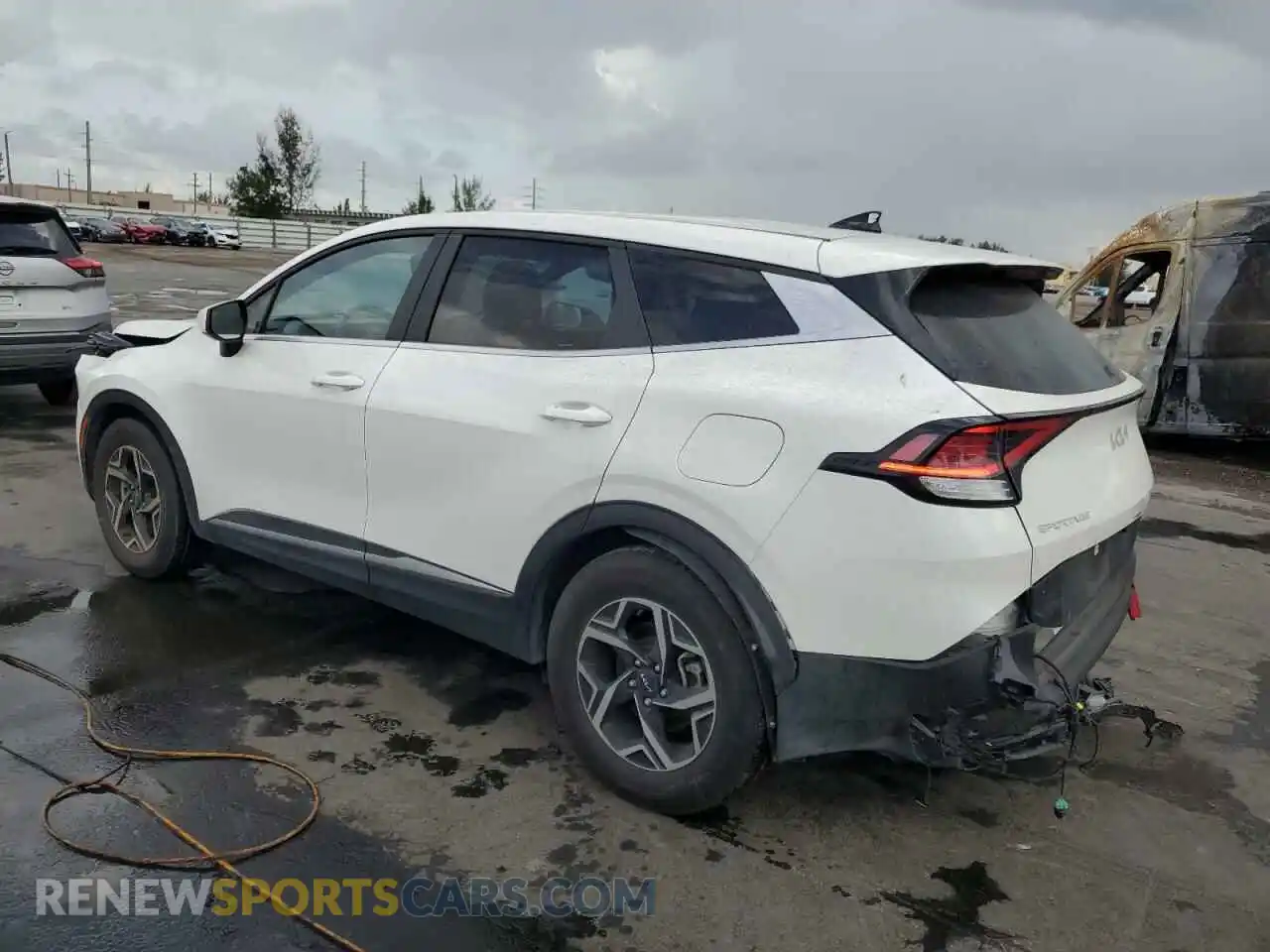 2 Photograph of a damaged car KNDPU3DF9R7226142 KIA SPORTAGE 2024