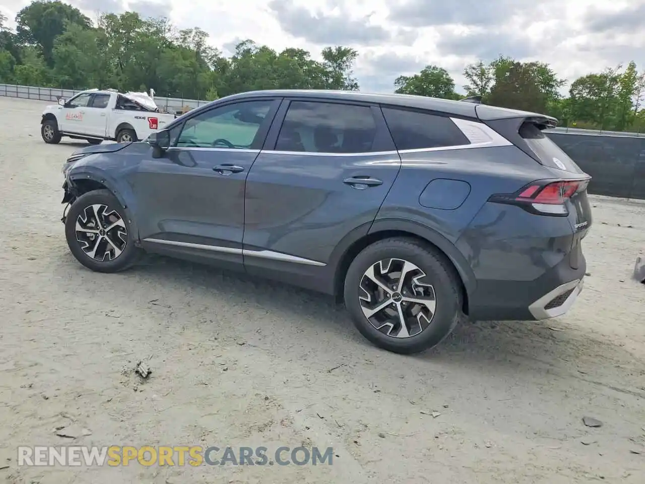 2 Photograph of a damaged car KNDPV3DF1R7246981 KIA SPORTAGE 2024