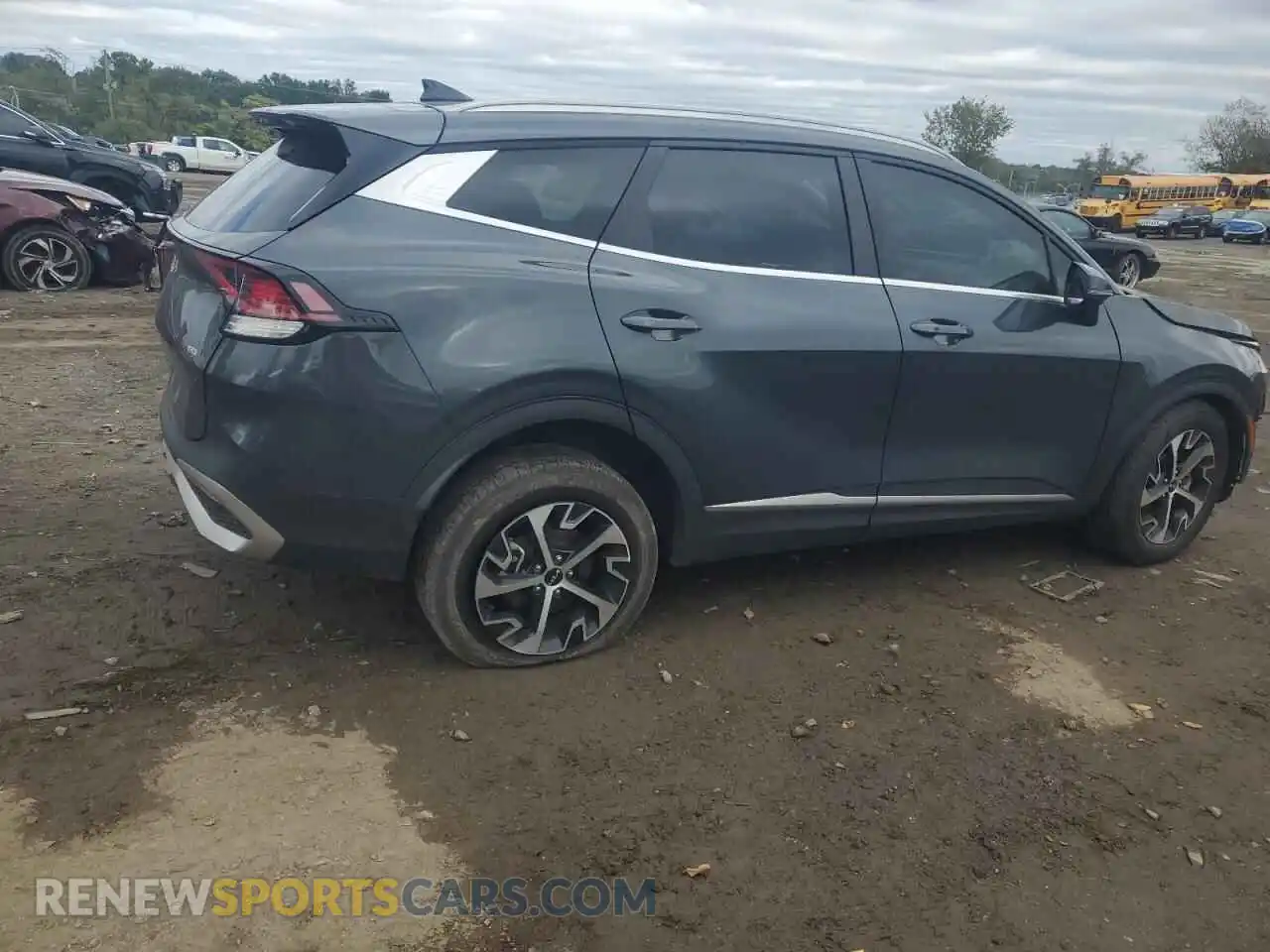 3 Photograph of a damaged car KNDPVCDF0R7238208 KIA SPORTAGE 2024