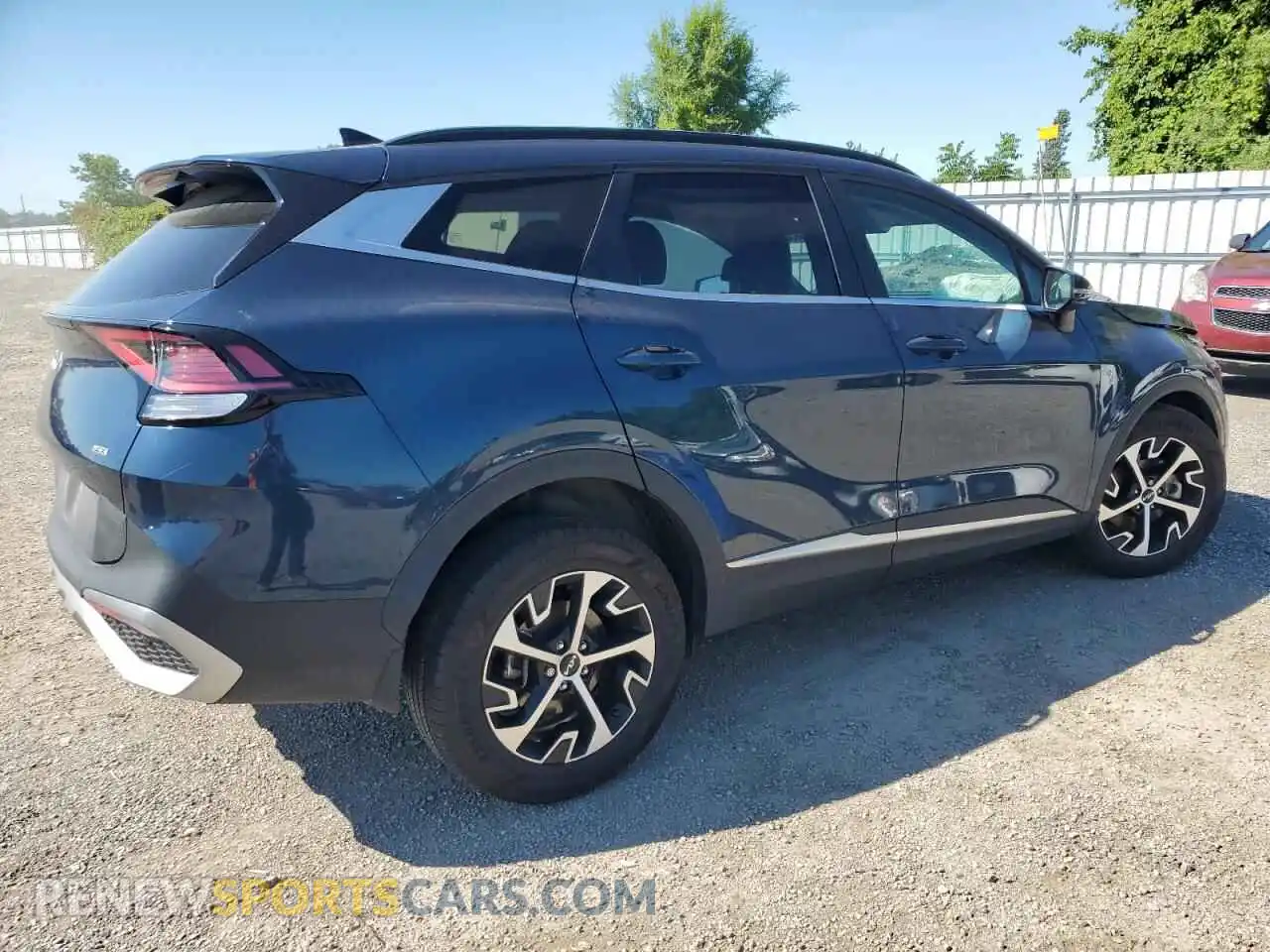 3 Photograph of a damaged car KNDPVCDF0R7298425 KIA SPORTAGE 2024