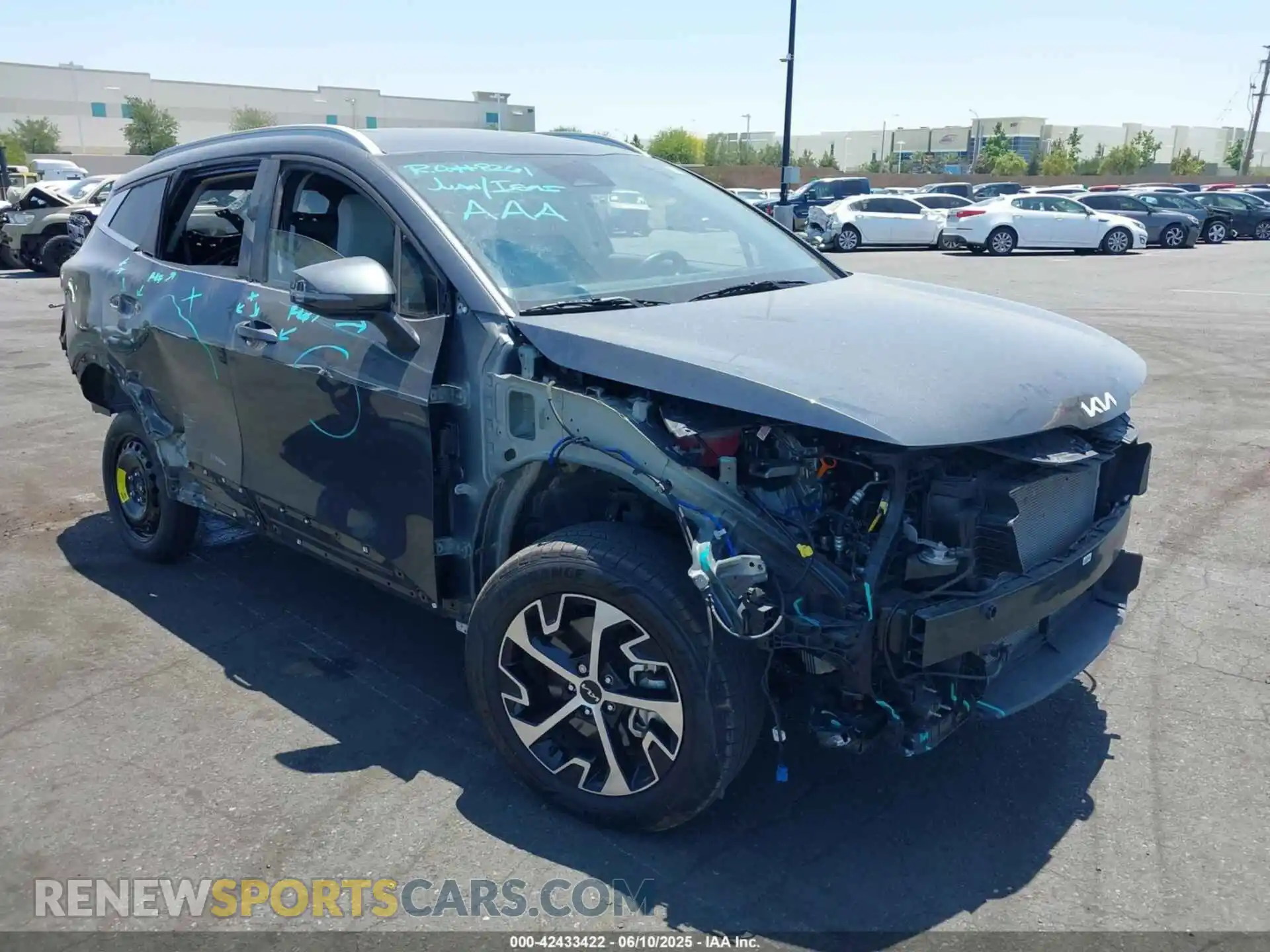 1 Photograph of a damaged car KNDPVCDF4R7249972 KIA SPORTAGE 2024