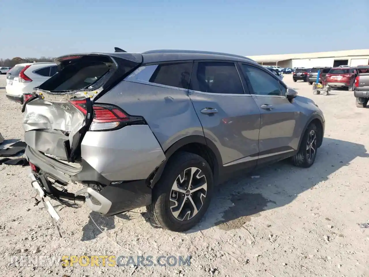 3 Фотография поврежденного автомобиля KNDPVCDF5R7292569 KIA SPORTAGE 2024