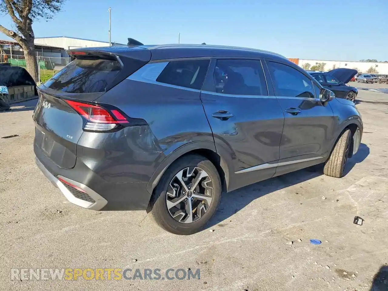 3 Photograph of a damaged car KNDPVCDF6R7249424 KIA SPORTAGE 2024